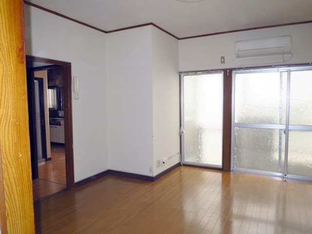住田方一時使用貸家 リビング