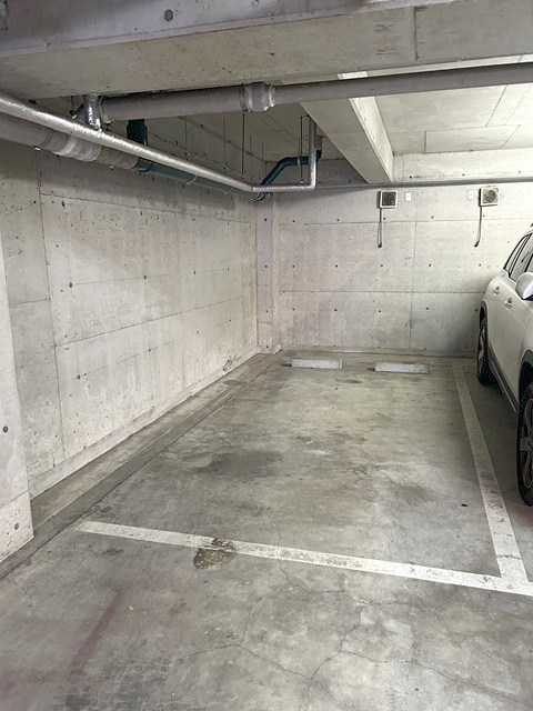 ルポ駒沢駐車場 玄関