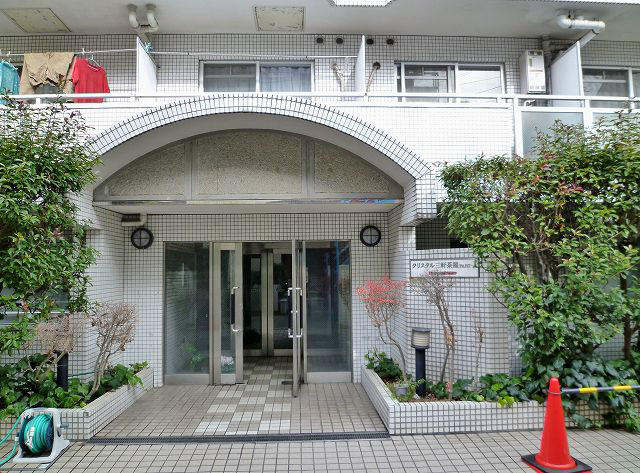 クリスタル三軒茶屋PartⅠ303号 その他外観1