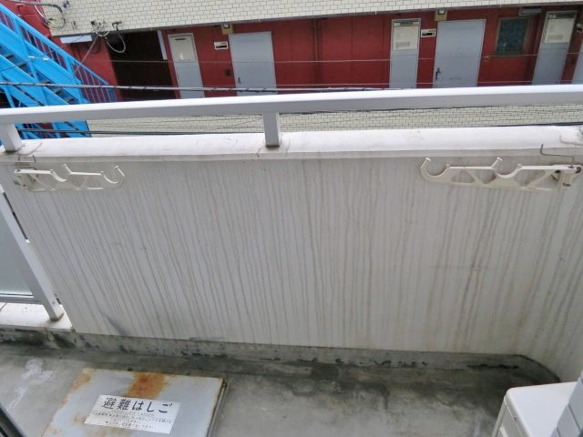 クリスタル三軒茶屋PartⅠ303号 ベランダ