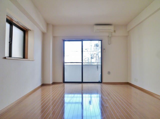 Beat（ﾋﾞｰﾄ) 玄関