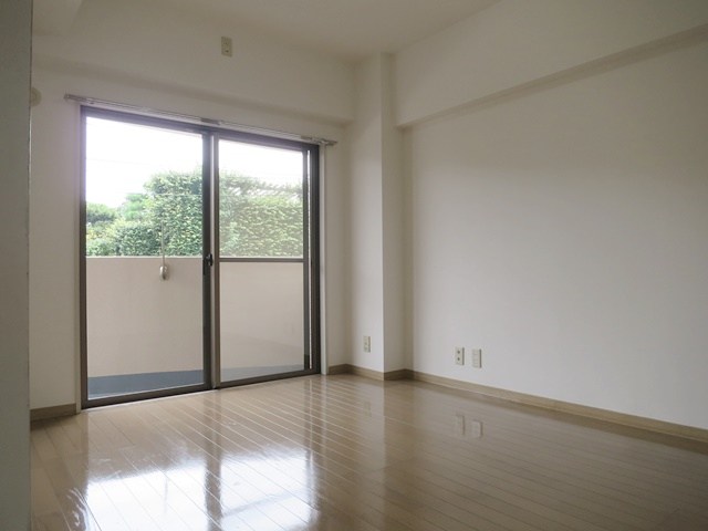 シャルム学芸大学 玄関