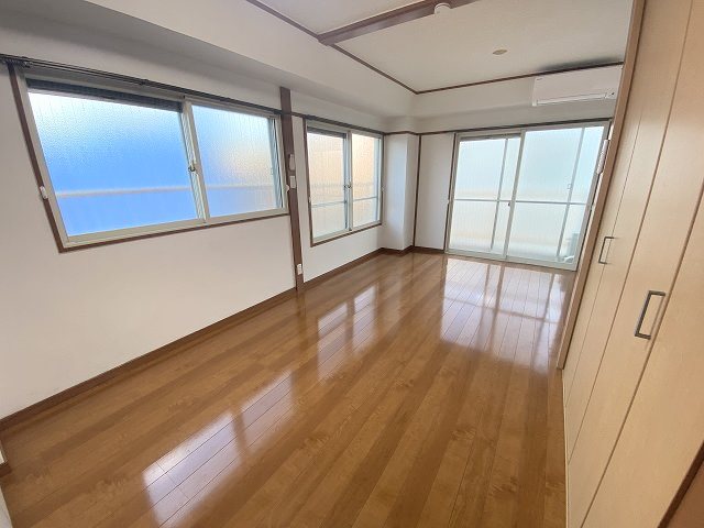 松岡マンション 玄関