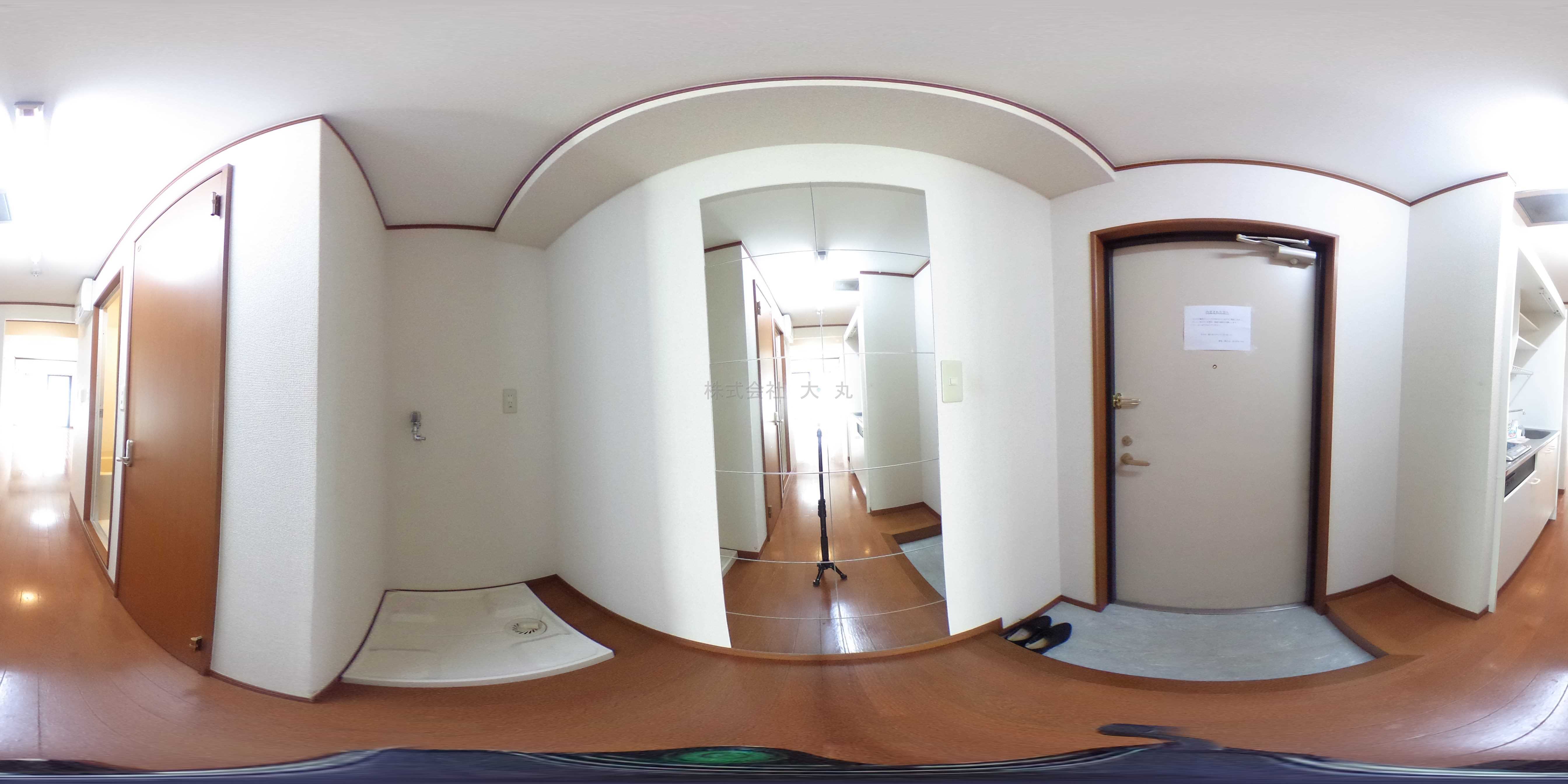 リュミエ学芸大学 玄関