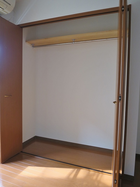 ＥＮＩＫＥＳ ベッドルーム