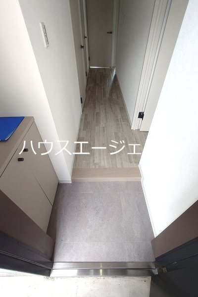 エバーグリーンサトモ 玄関