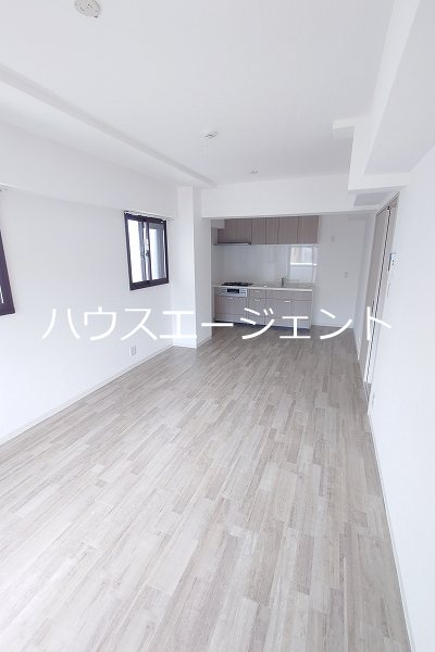 エバーグリーンサトモ リビング