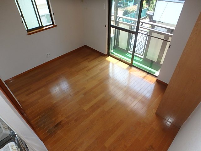 YTハイツ ベッドルーム