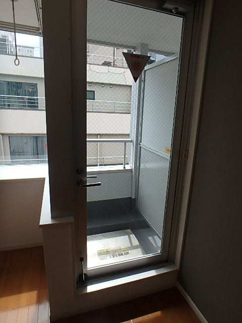 千代田タワーマンション ベランダ