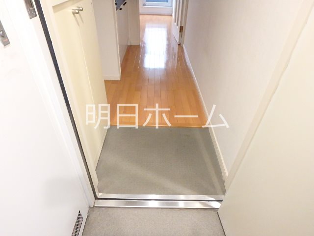 千代田タワーマンション 玄関