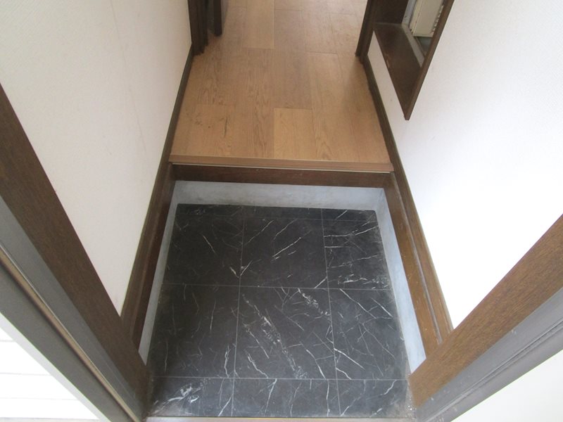 STEPS 玄関