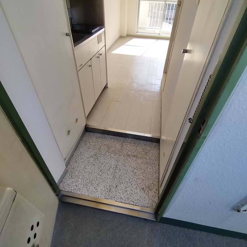 TOP稲城 玄関