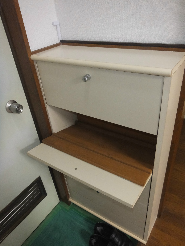 シャトーフェニックス 玄関