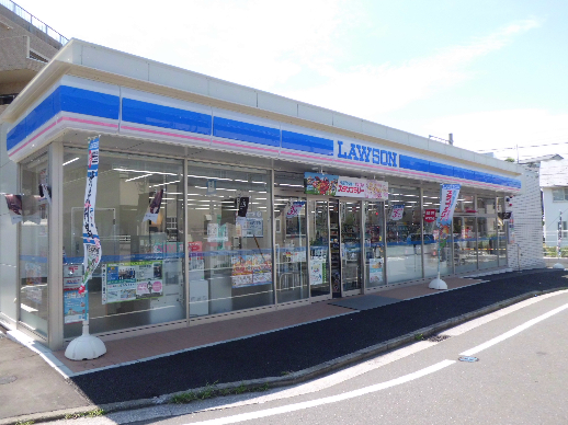 キャトルセゾンシライ壱番館 コンビニ