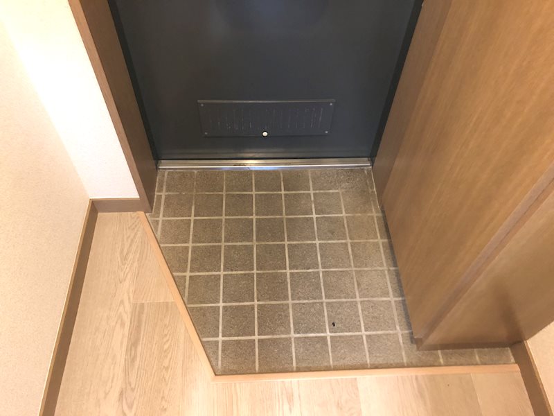 フローラスクエア 玄関