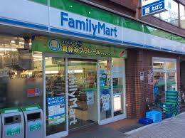 フローラスクエア コンビニ