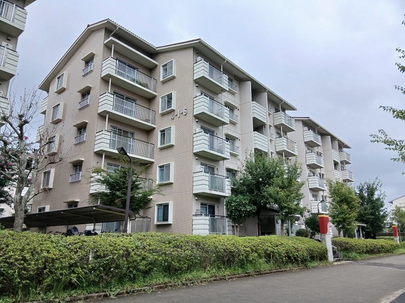ファーストスクエア小倉台6号棟 外観