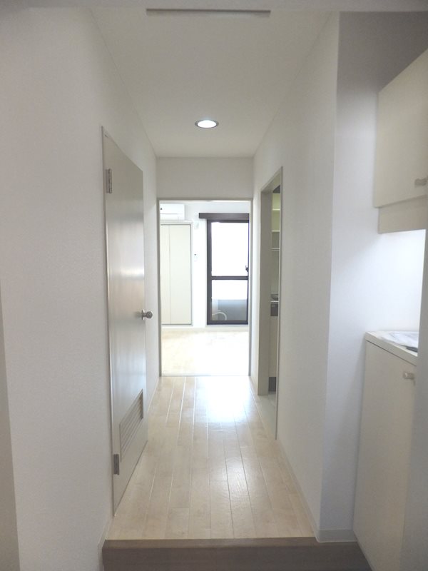 サンワイズビル 玄関