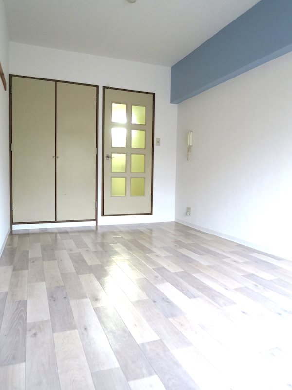 コンフォール岸谷 ベッドルーム