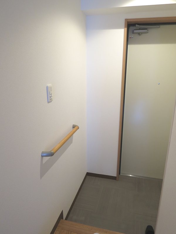 ヒルクレイン北寺尾Ⅱ 玄関