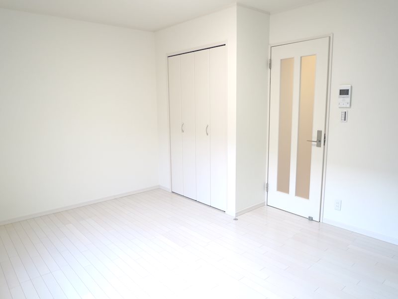 Backyard House リビング