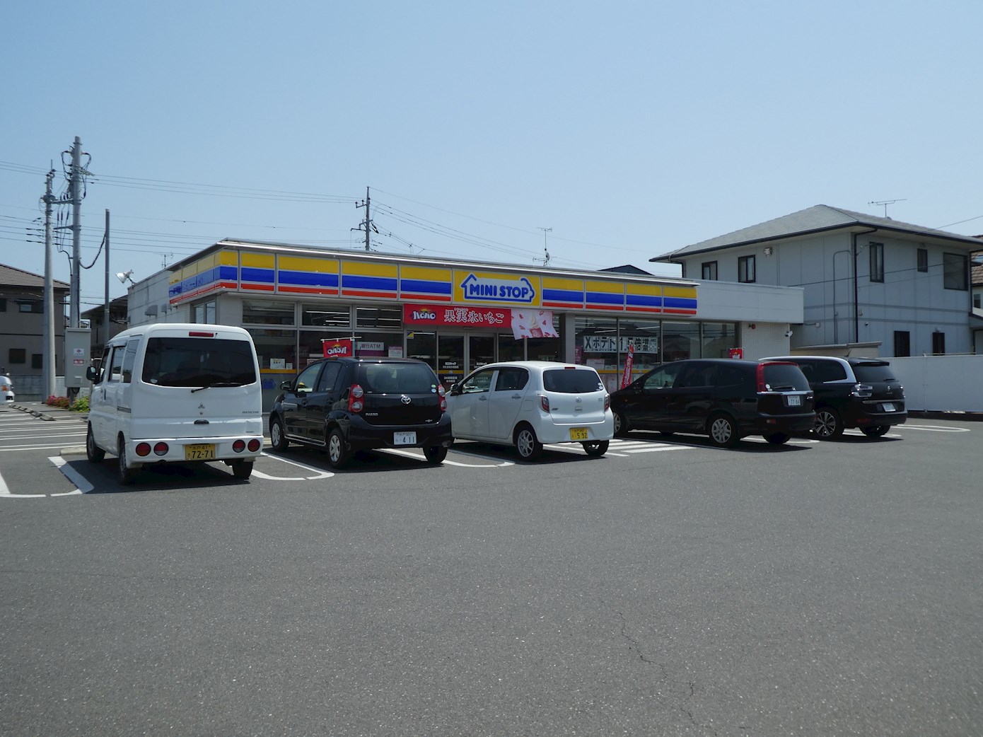 ガーデンヒルズ武田 コンビニ