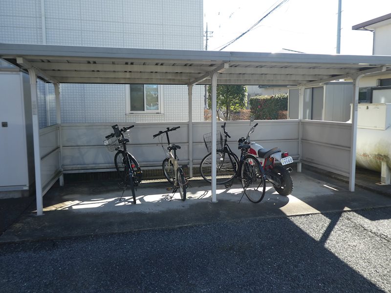 サンダーハイツ 駐車場