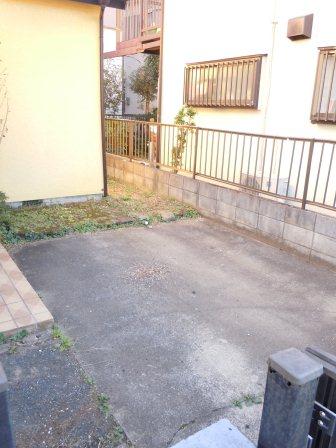 今井貸家 駐車場