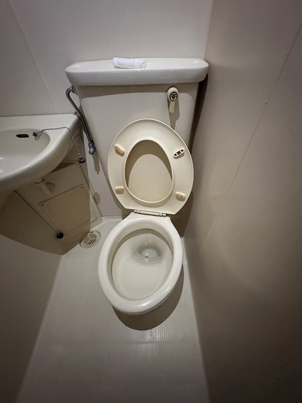草舎 トイレ