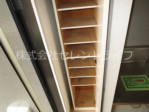 コーポ・アルタ 玄関