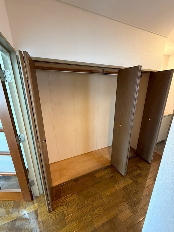 リバーセンタービル 玄関