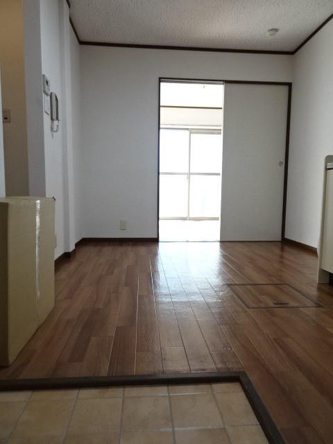 メゾンST 玄関