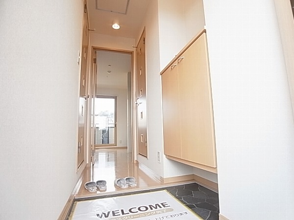 プレミエールあけぼの 玄関