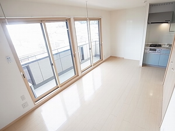 プレミエールあけぼの リビング