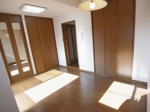 ロマネあけぼの ベッドルーム