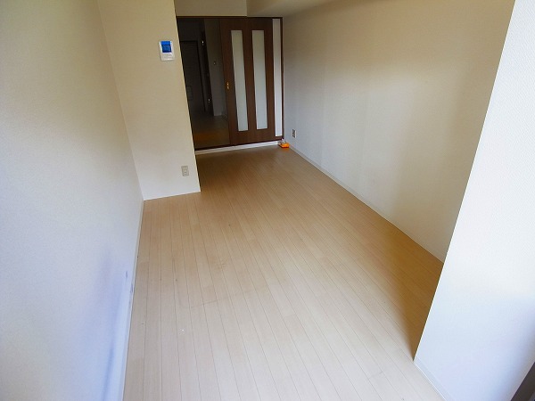 SAビル リビング