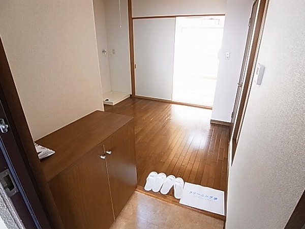 カシワ三都ヴィラ 玄関