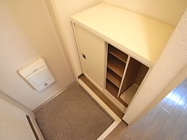 シーズン・リッチヒルズ 玄関