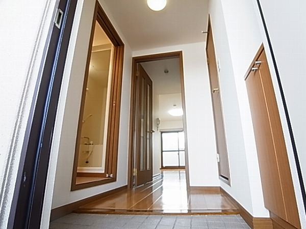 サン・ウインド・イースト 玄関