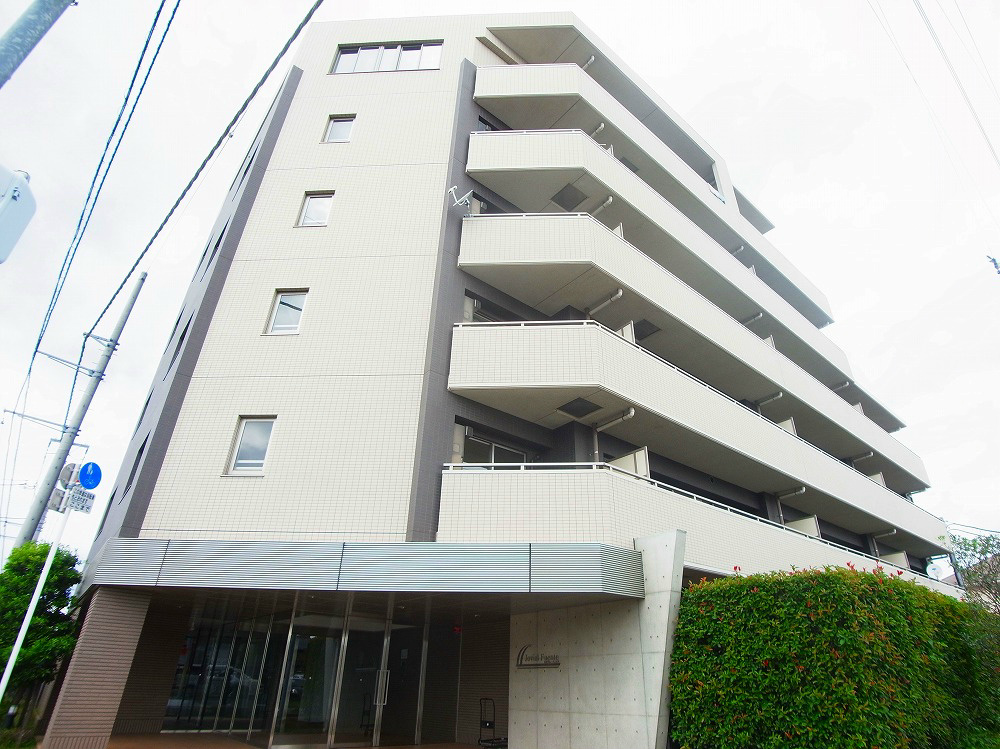 ホビアル・フェンテ 305号室 外観