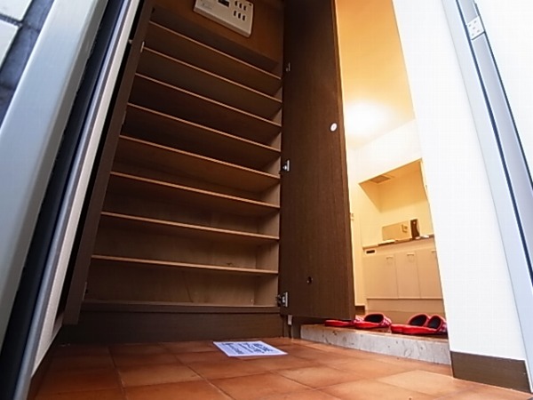 コンブリオ柏 玄関