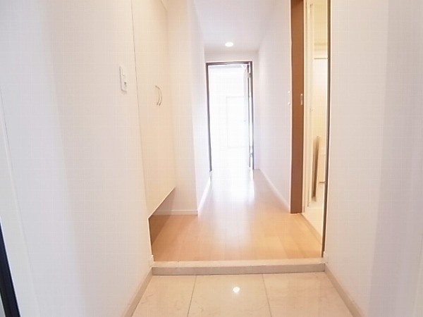 グラン・シャリオＳ 玄関