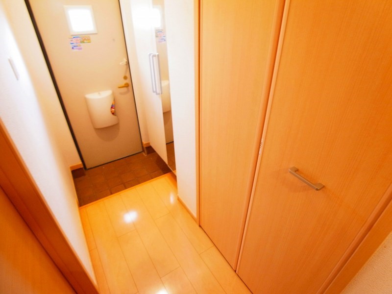 グランソレイユ 玄関