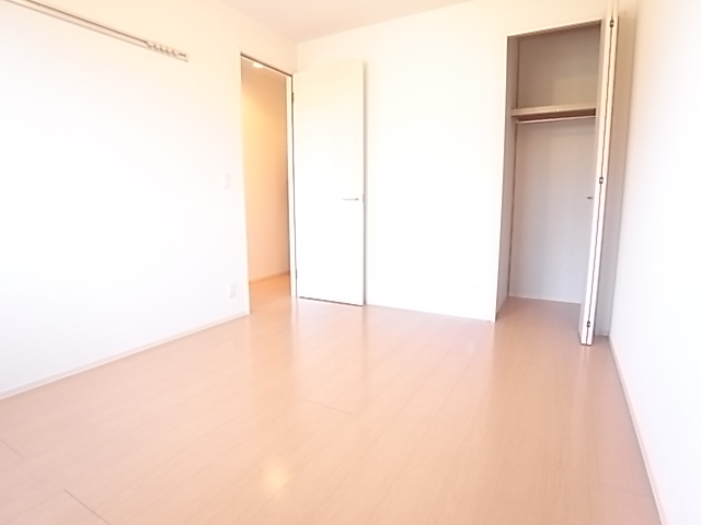 グランモアA棟 ベッドルーム