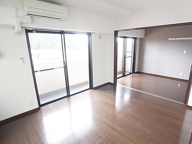 INSURANCE BLDG.Ⅵ リビング