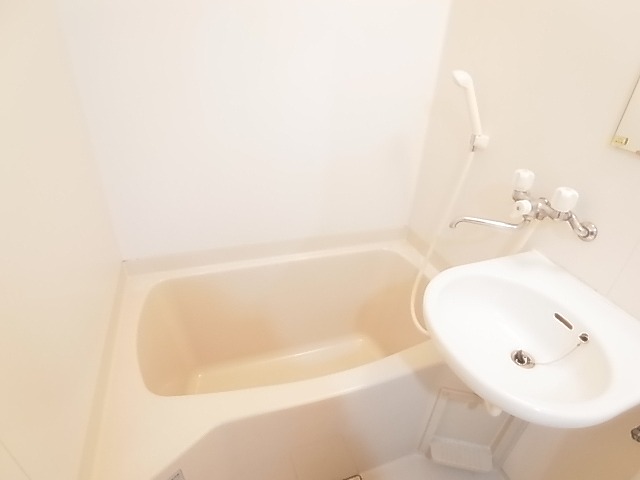 コートヤードシブヤ 風呂画像