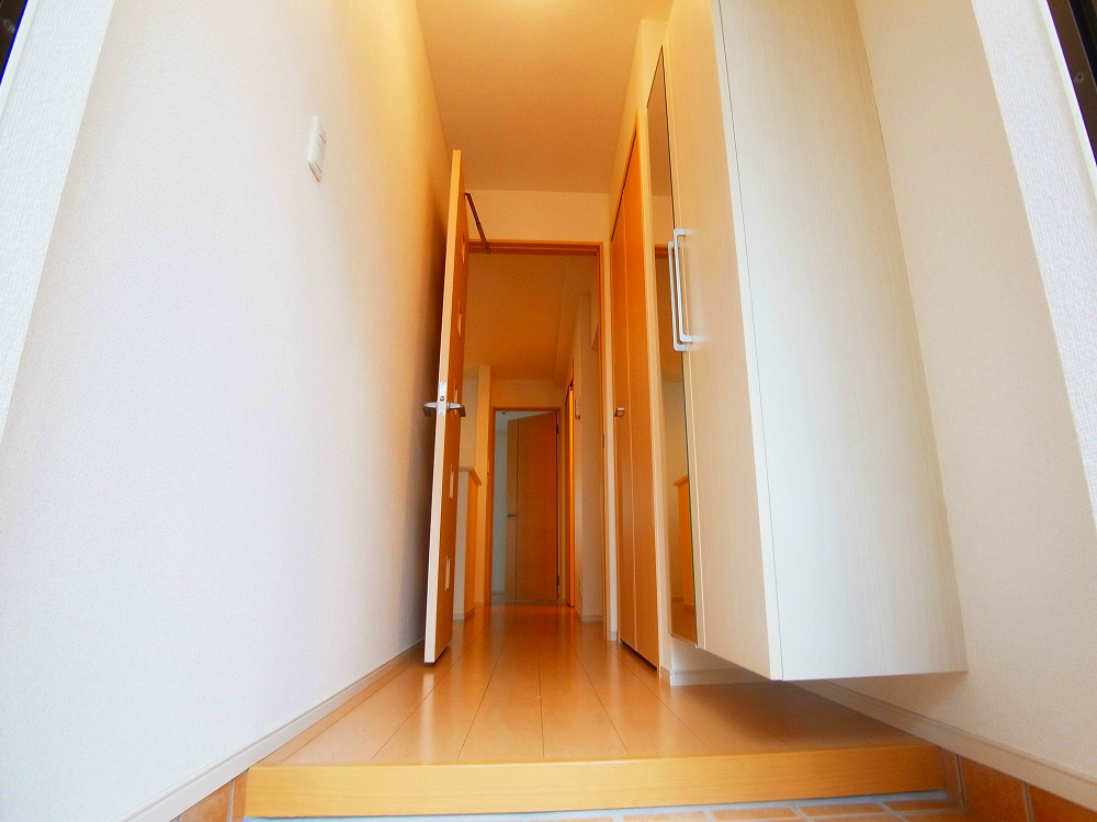 クロワッサン 玄関