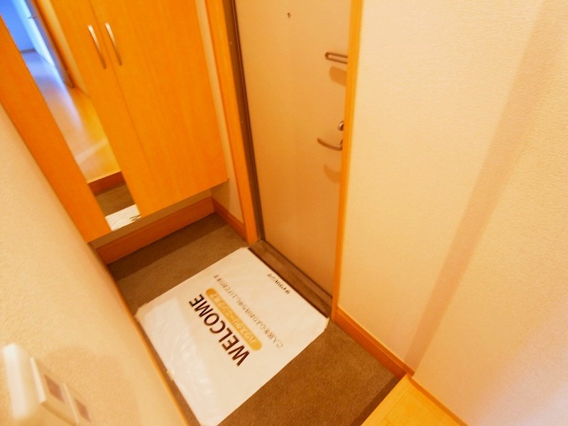 クレシアコート 玄関