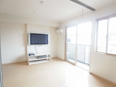 メゾンローレル　Ⅰ リビング