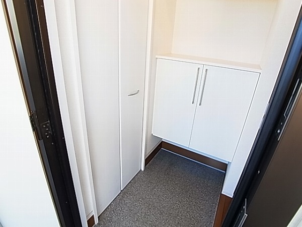 ラマージュおおたかの森 玄関